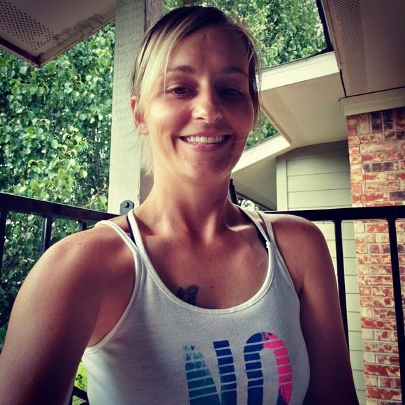 Meet your Posher, Ashley - Picture 1 of 1